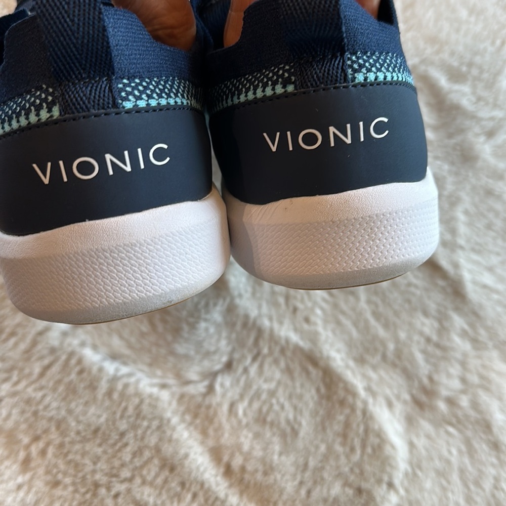 Vionic sneakers - Picture 4 of 5